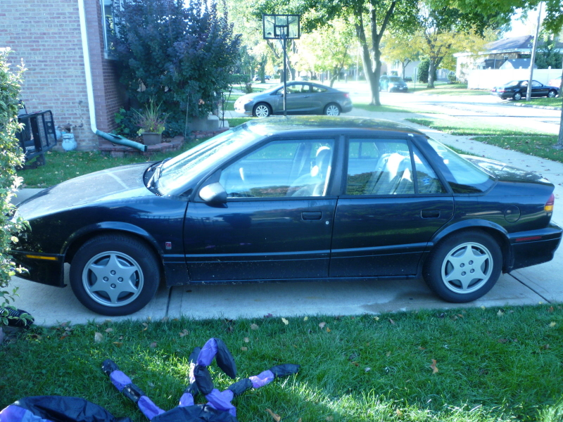 Illustration for article titled Here Are Ten Of The Most Fuel-Efficient Cars On eBay For Less Than $5000